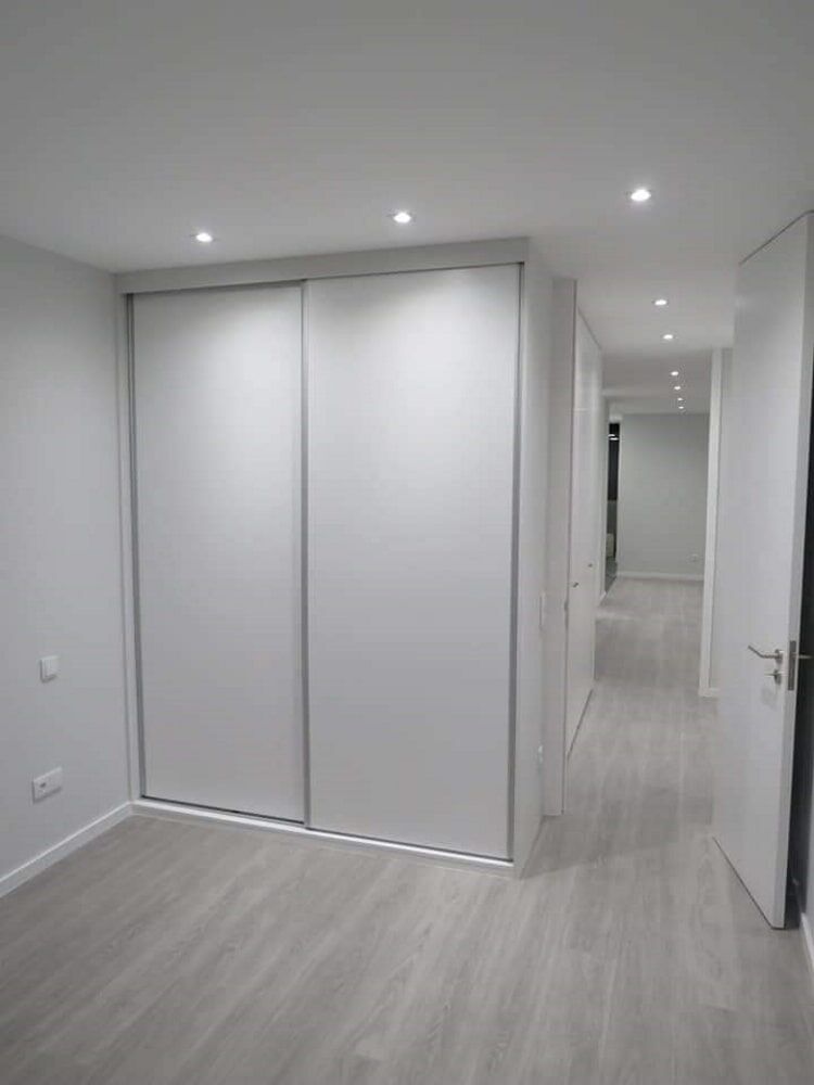 Roupeiro com 2 Portas de Correr Branco - Móveis Dias